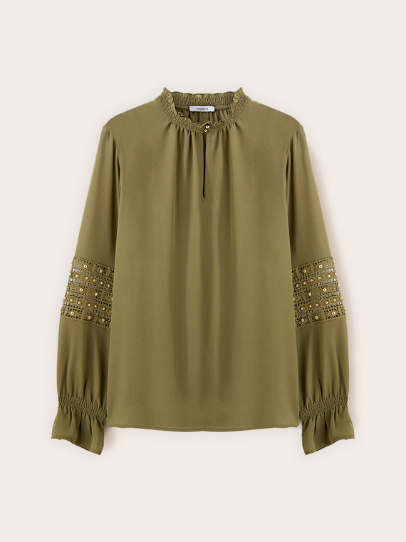Blusa in georgette con maniche ricamate