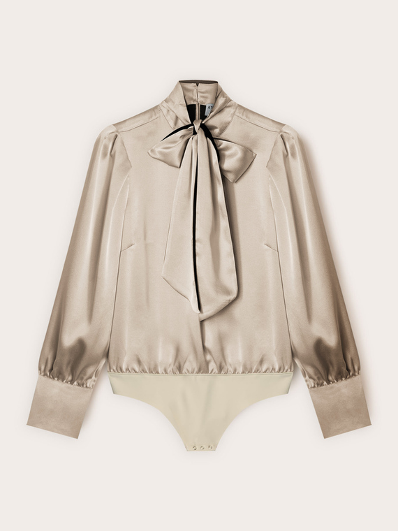 Blusa a body in raso con fiocco al collo