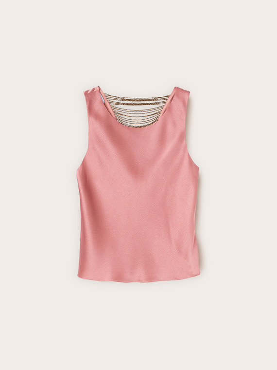 Top in raso con catenine sul retro