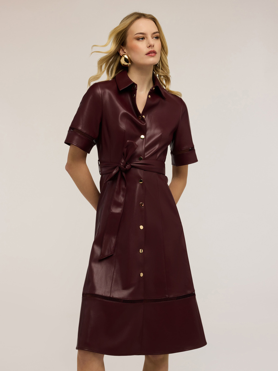 Vestito chemisier con dettagli traforati
