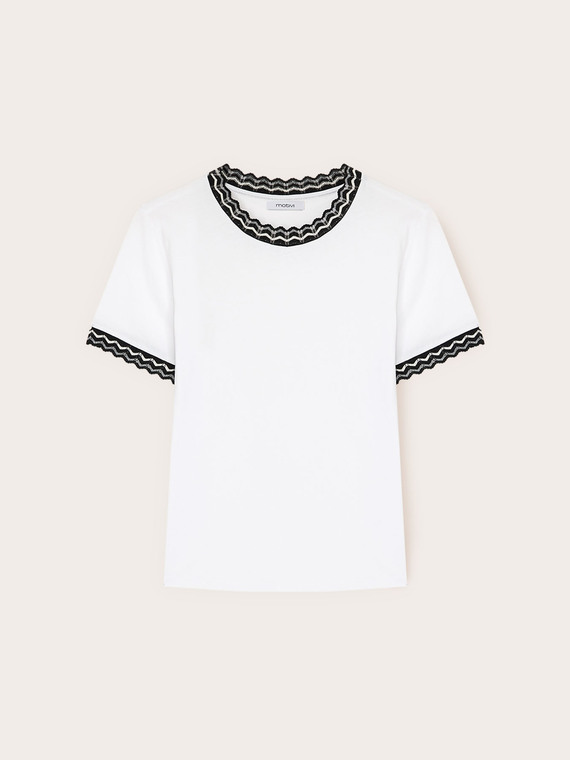 T-shirt con bordi in maglia