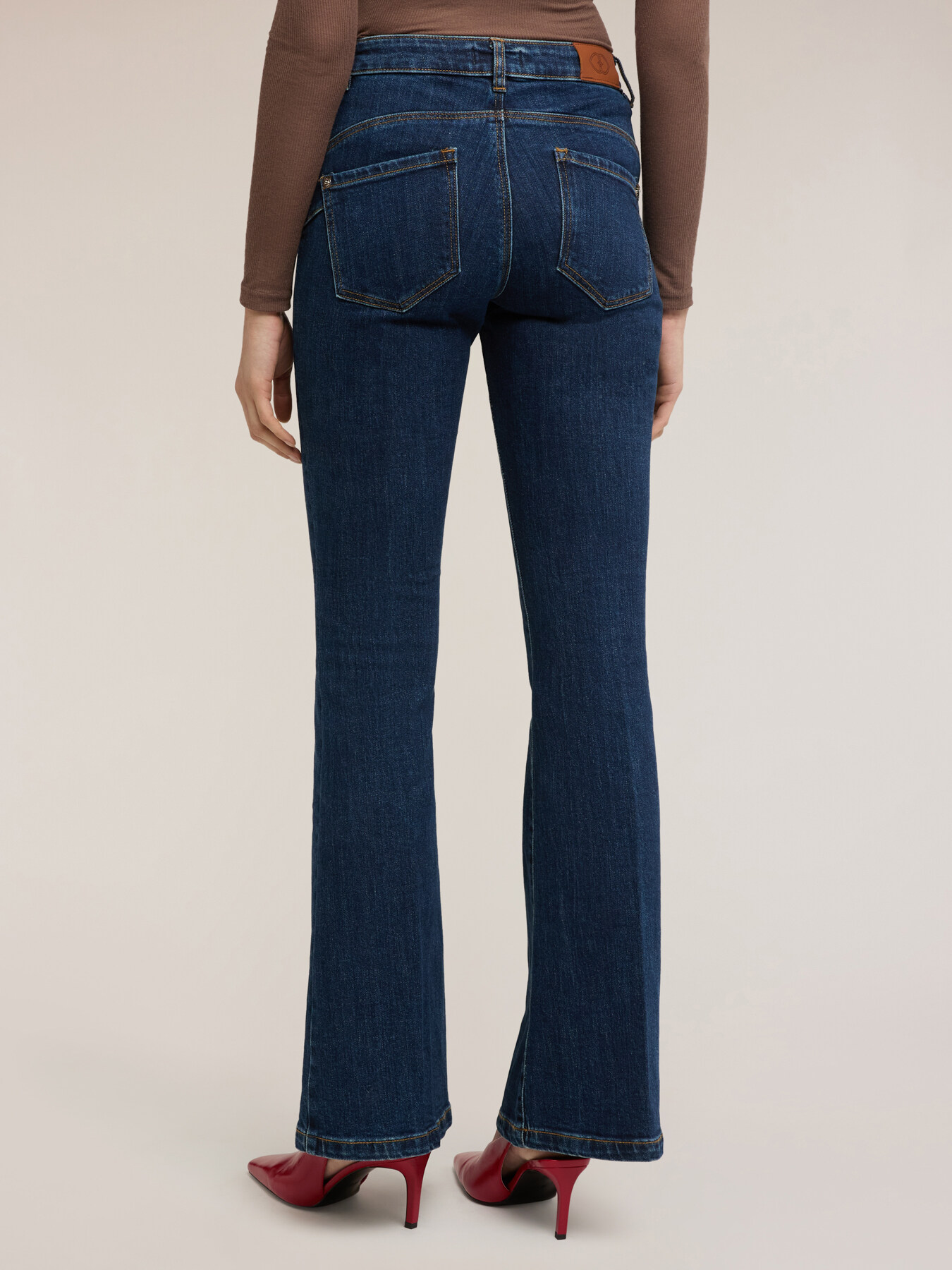 Jeans flare Elle image number 1
