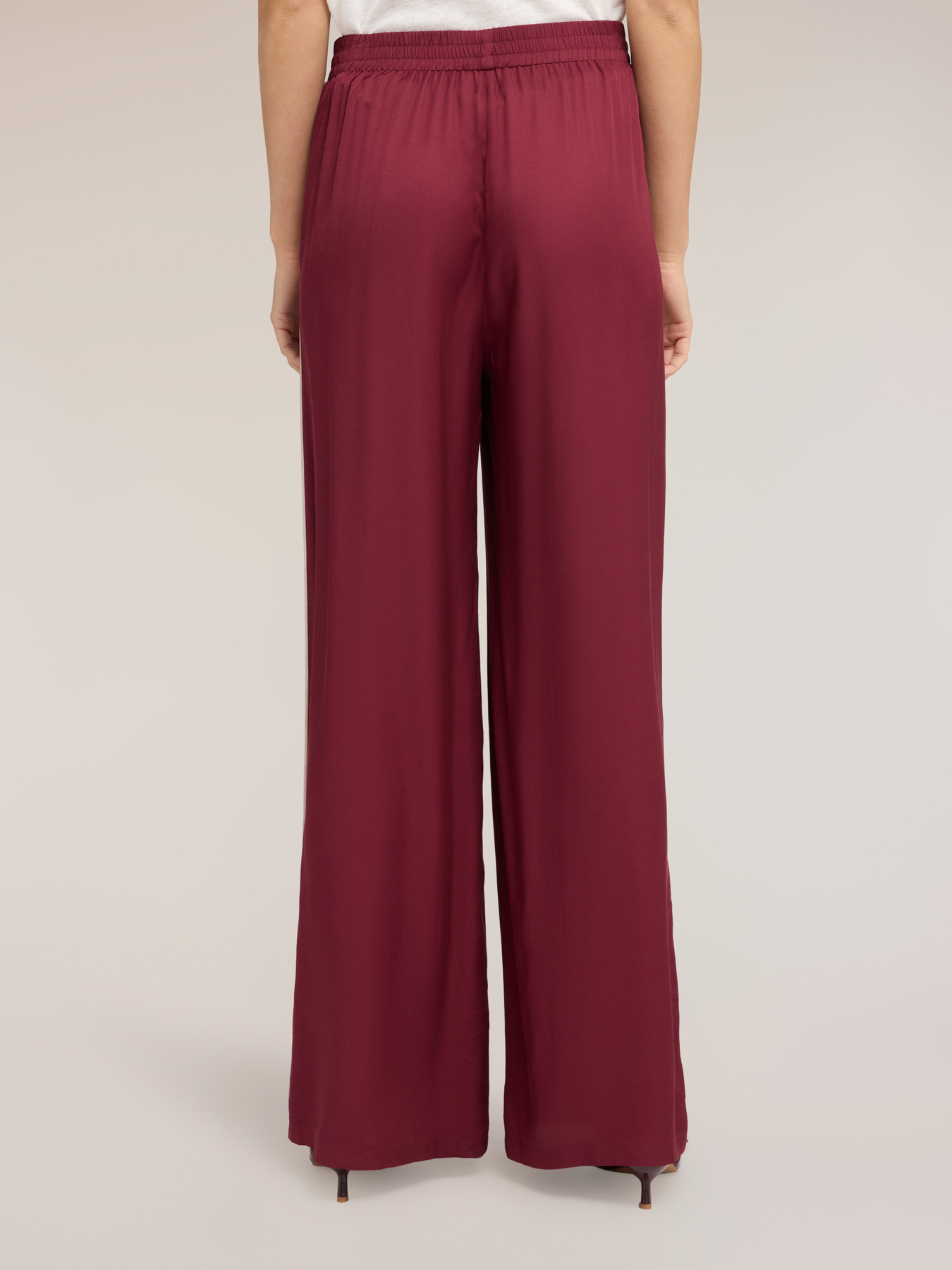 Pantaloni palazzo in twill di viscosa image number 1