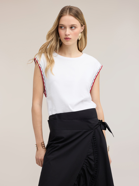 Top in jersey con bordi colorati