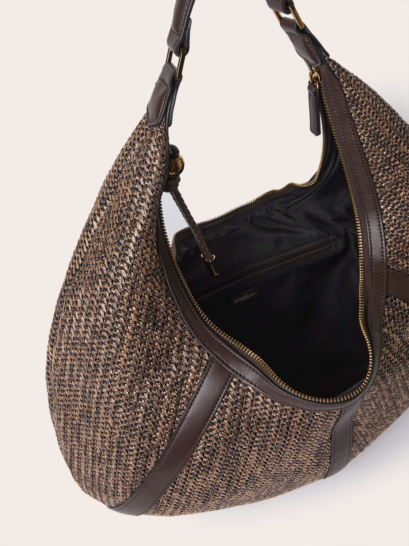 Borsa a tracolla hobo intrecciata con nappine image number 4
