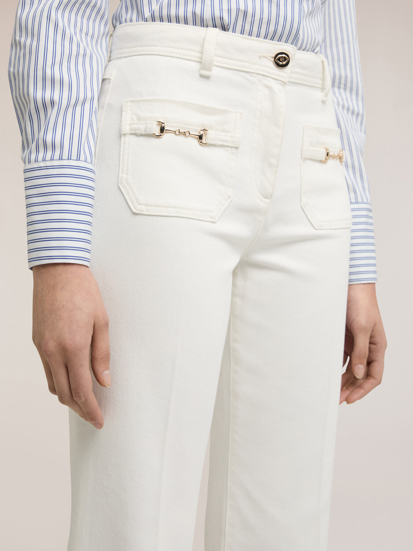 Pantaloni flare in drill di cotone image number 3