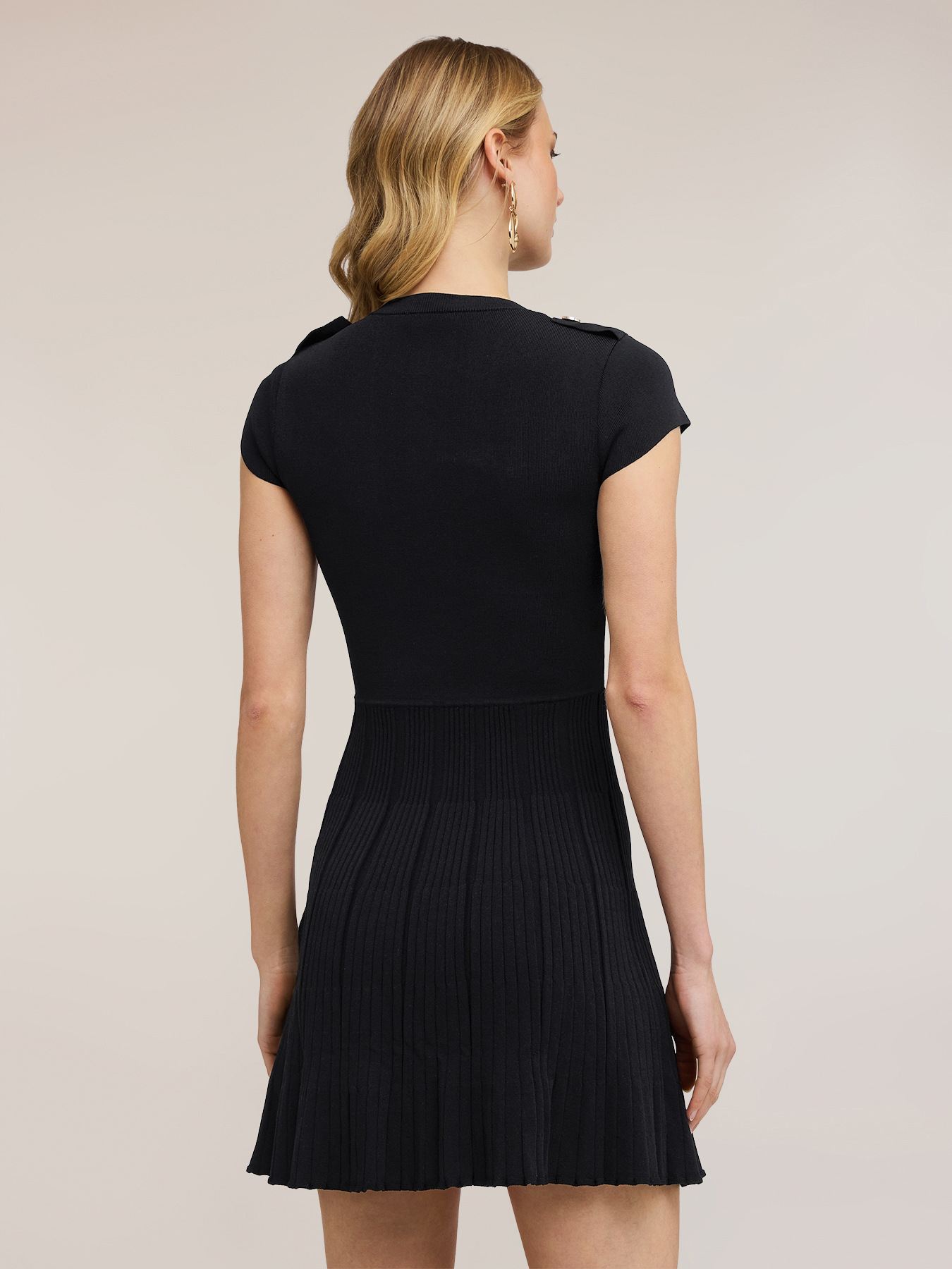 Vestito flare in maglia con bottoni image number 1