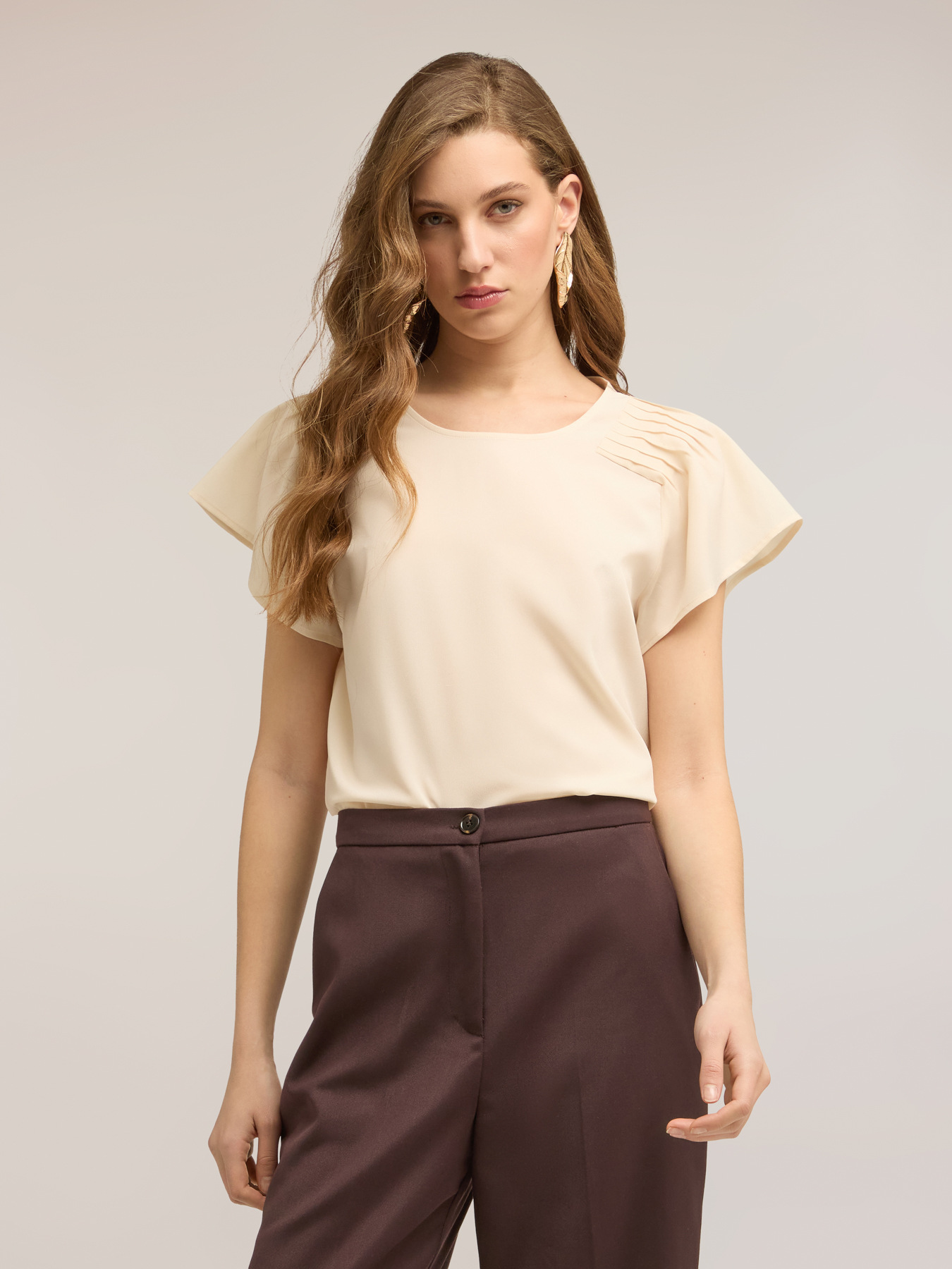 Blusa in cr&ecirc;pe de chine con pieghe image number 0