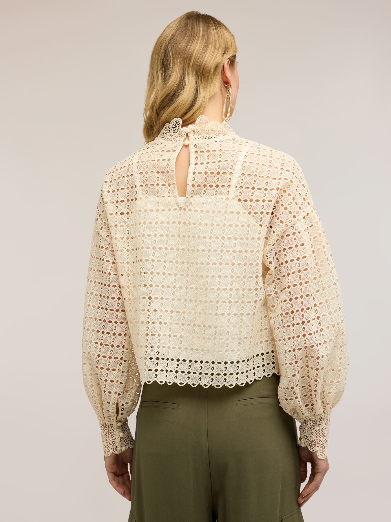 Blusa in sangallo traforato image number 1