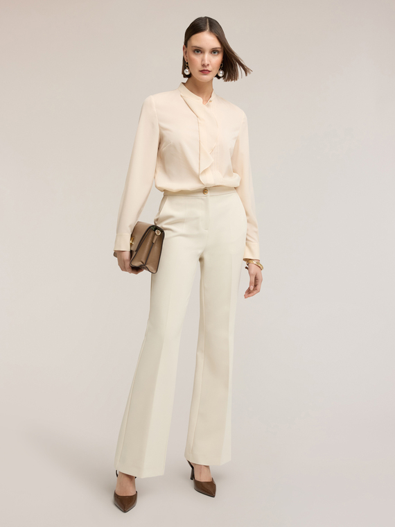 Pantaloni flare in tessuto armaturato