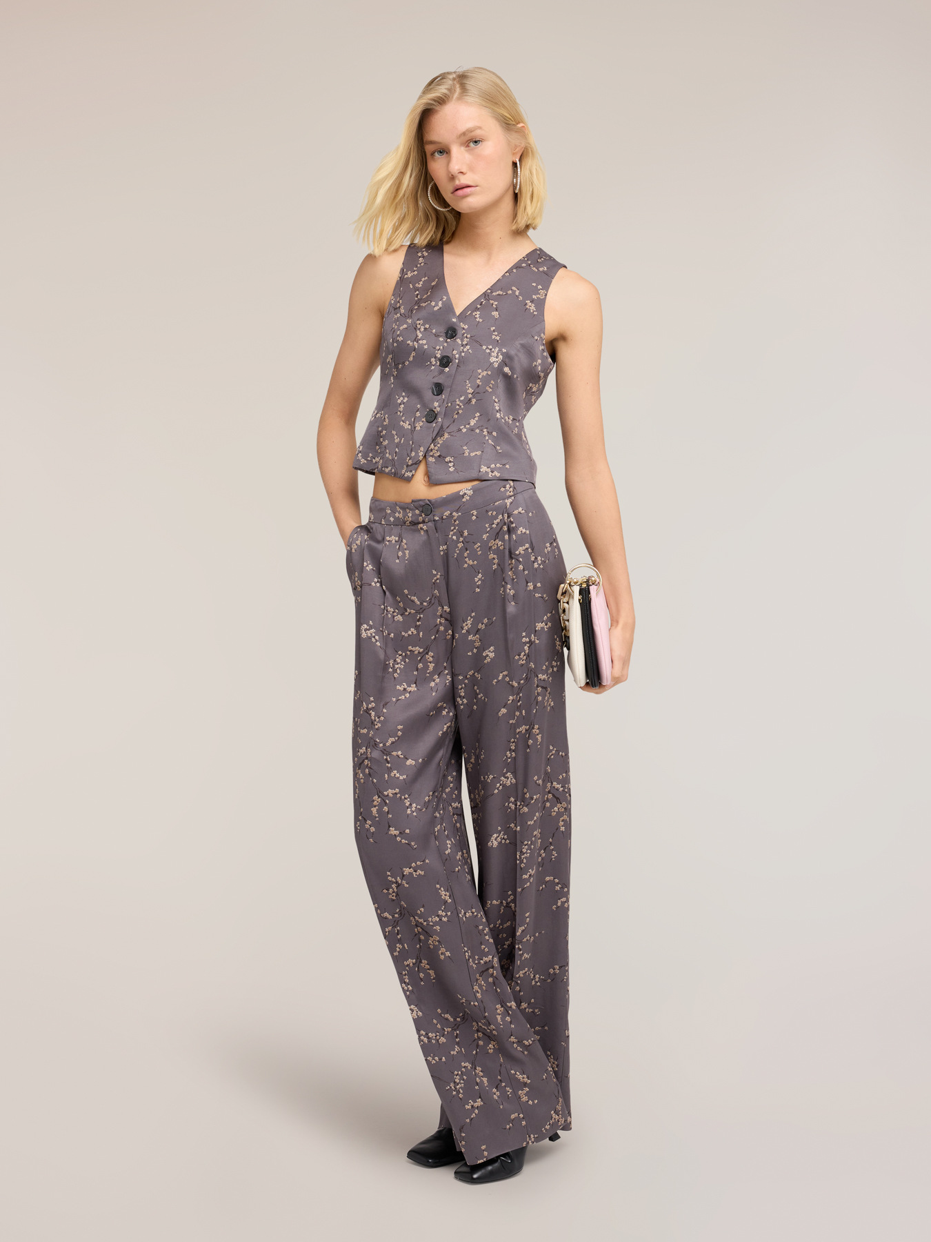 Pantaloni palazzo in twill di viscosa con stampa a fiori image number 0