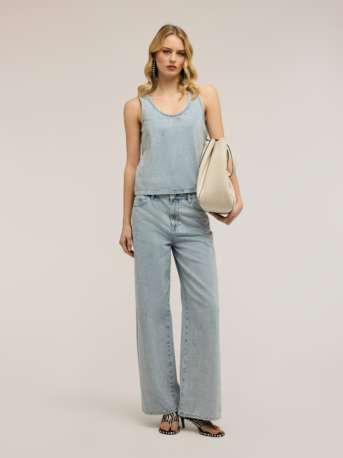 Jeans palazzo con cristalli image number 0