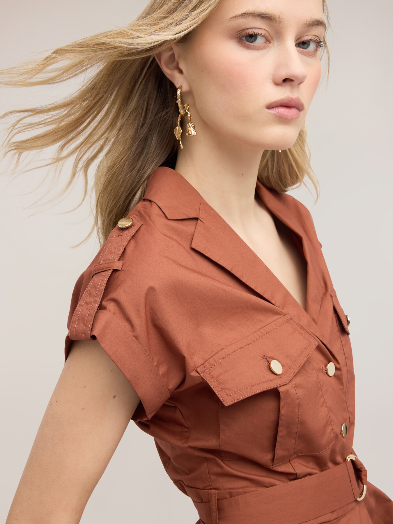 Camicia in popeline con tasche image number 0