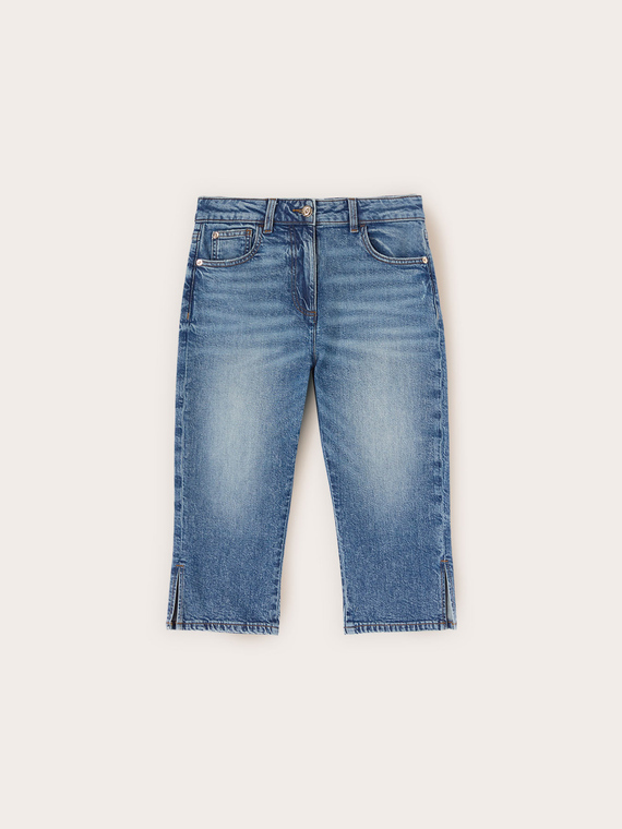 Jeans capri con spacco