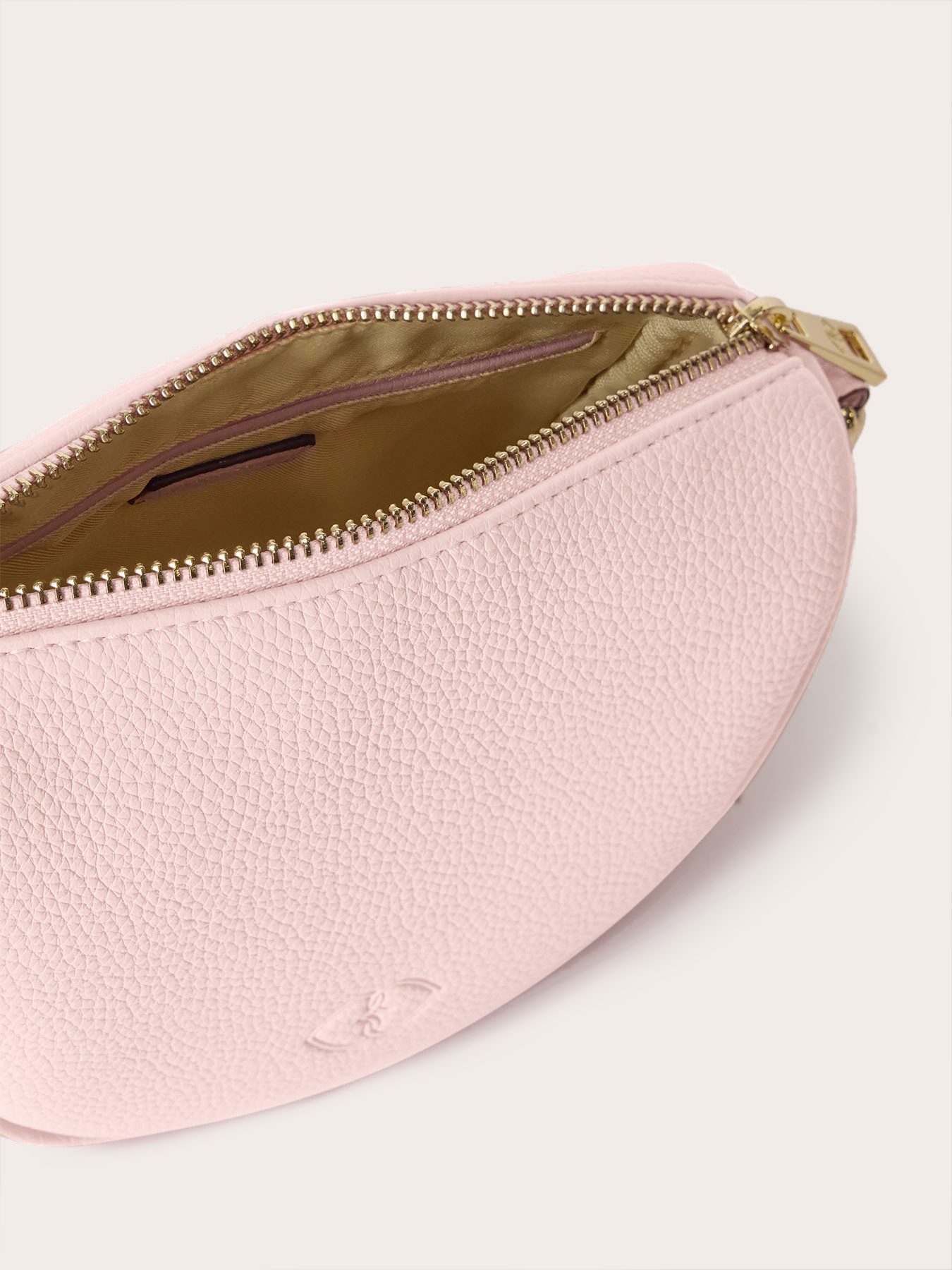 Borsa a tracolla con dettaglio catena image number 4