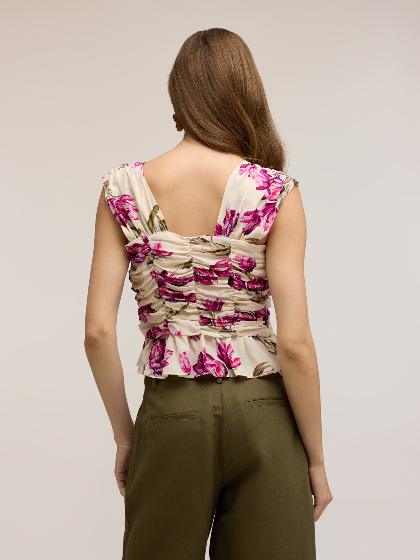 Top arricciato con stampa floreale image number 1