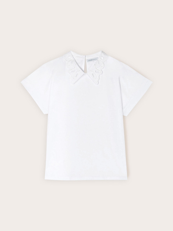 T-shirt con colletto ricamato