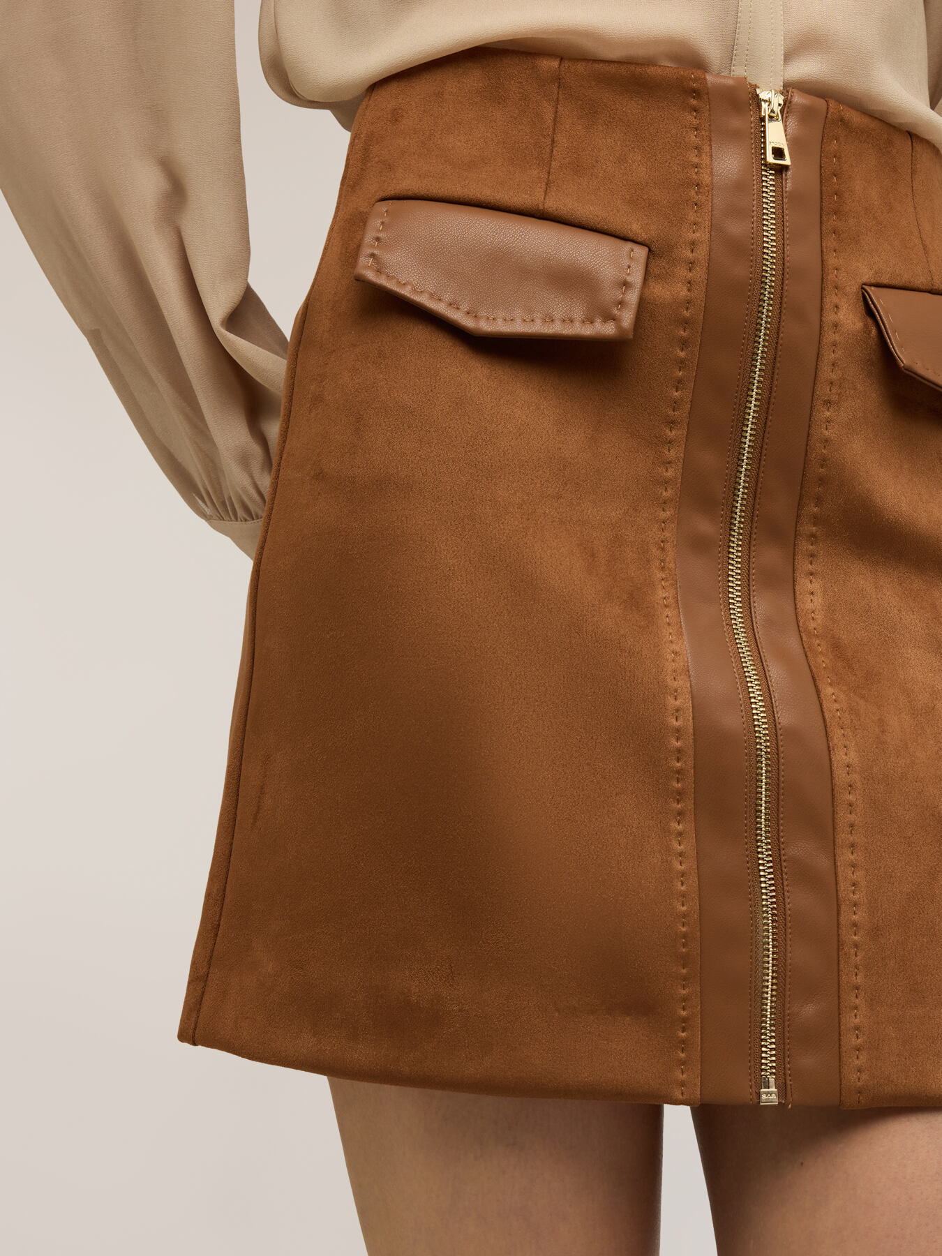 Minigonna linea ad A con zip image number 3