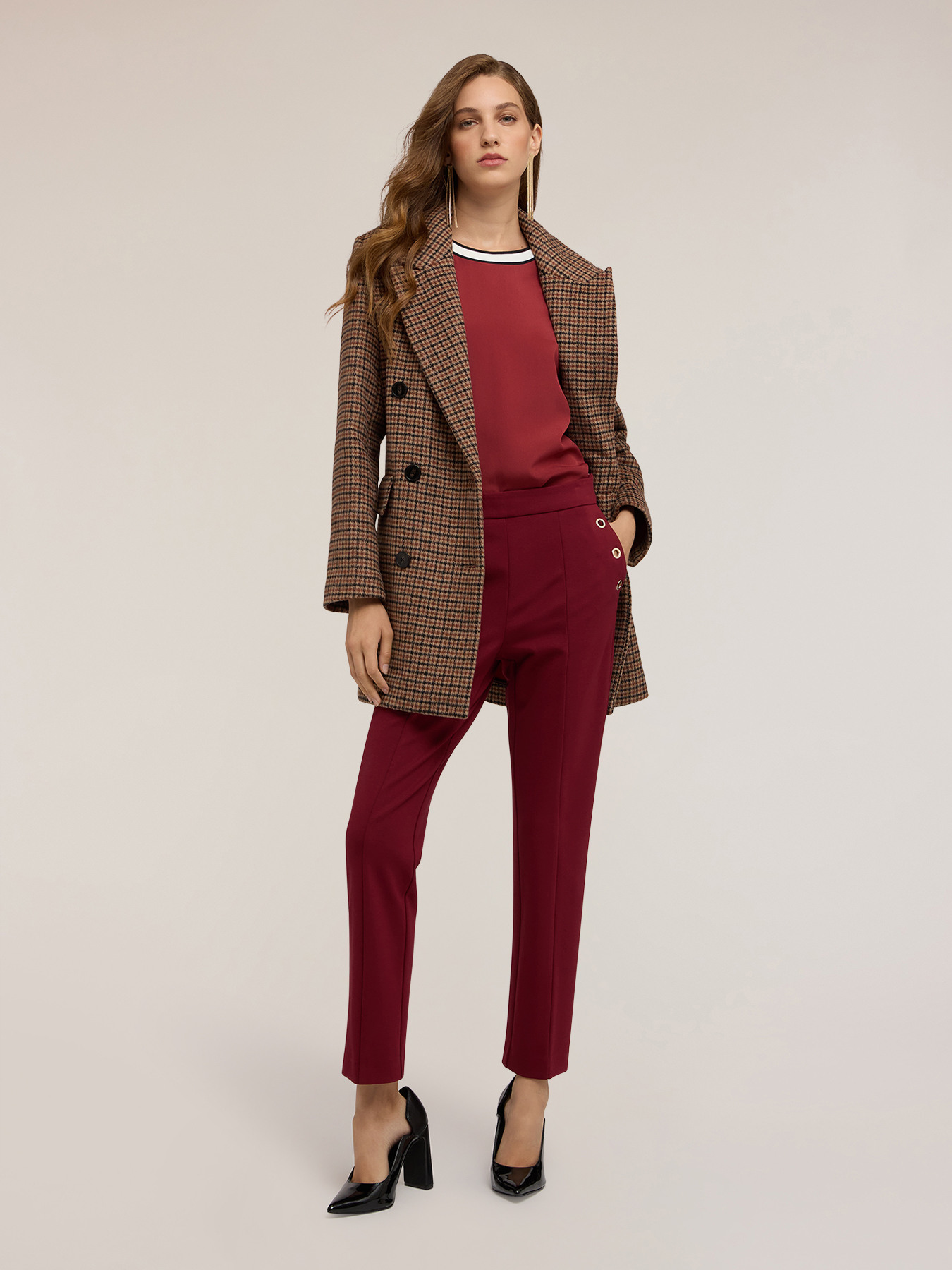 Pantaloni regular con motivo occhielli image number 0