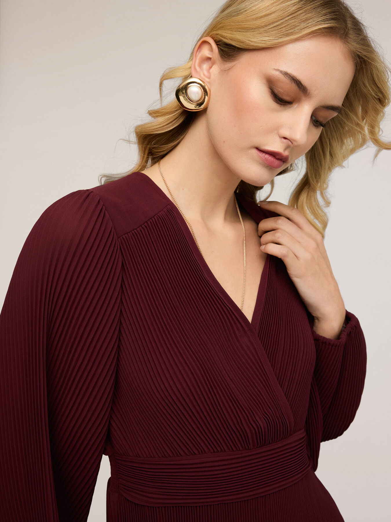Blusa pliss&eacute; in georgette con scollo a V image number 3
