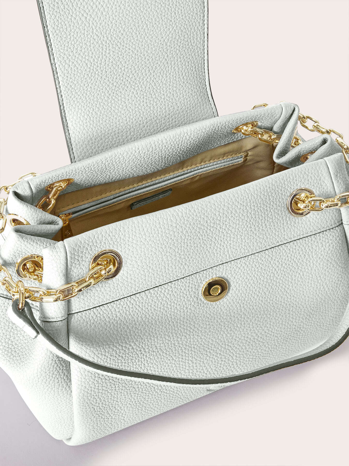 Borsa a spalla con catena dorata image number 4