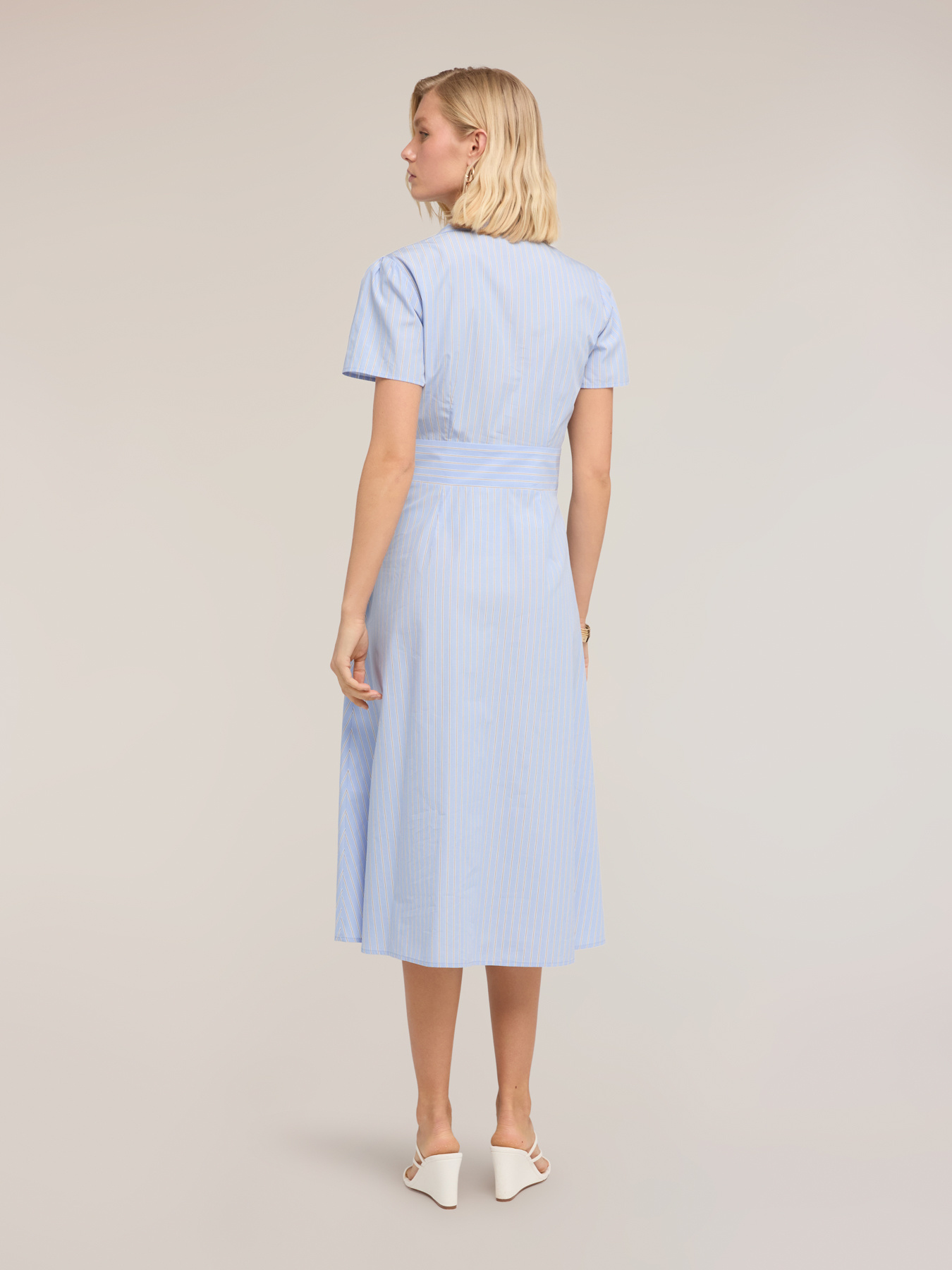 Vestito chemisier midi in popeline a righe image number 1
