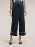 Pantaloni cropped con profili in contrasto image number 2