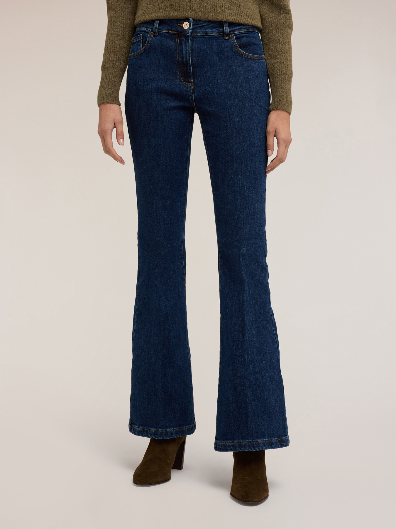 Jeans flare push-up Elle image number 0