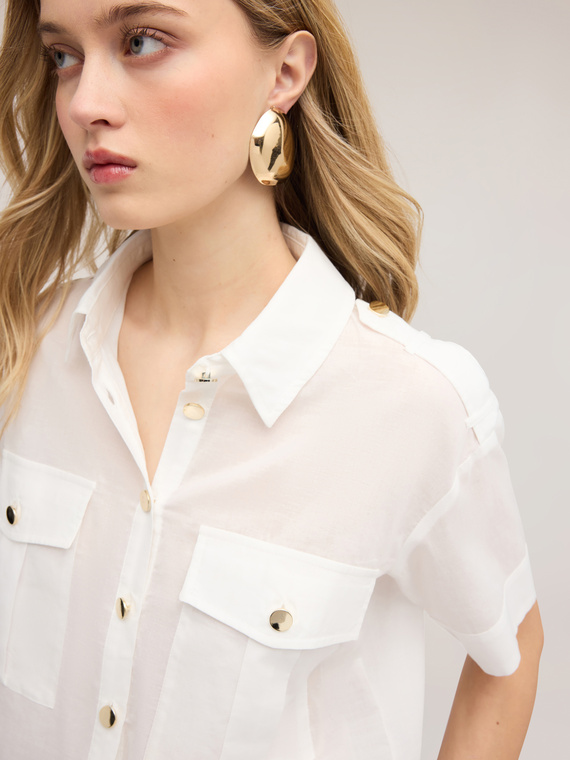 Camicia in mussola con tasche