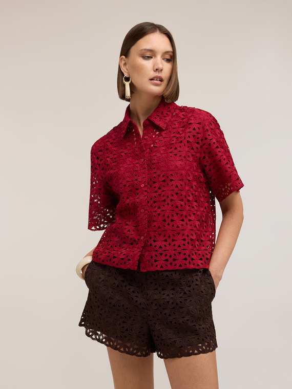 Camicia boxy in pizzo macram&eacute;