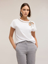 T-shirt con fiocco di strass image number 3