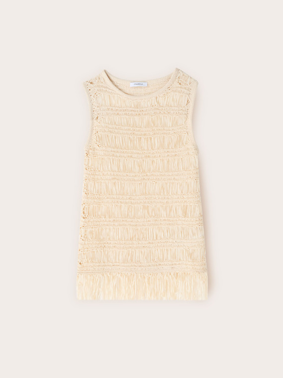 Top in maglia macram&eacute; con frange