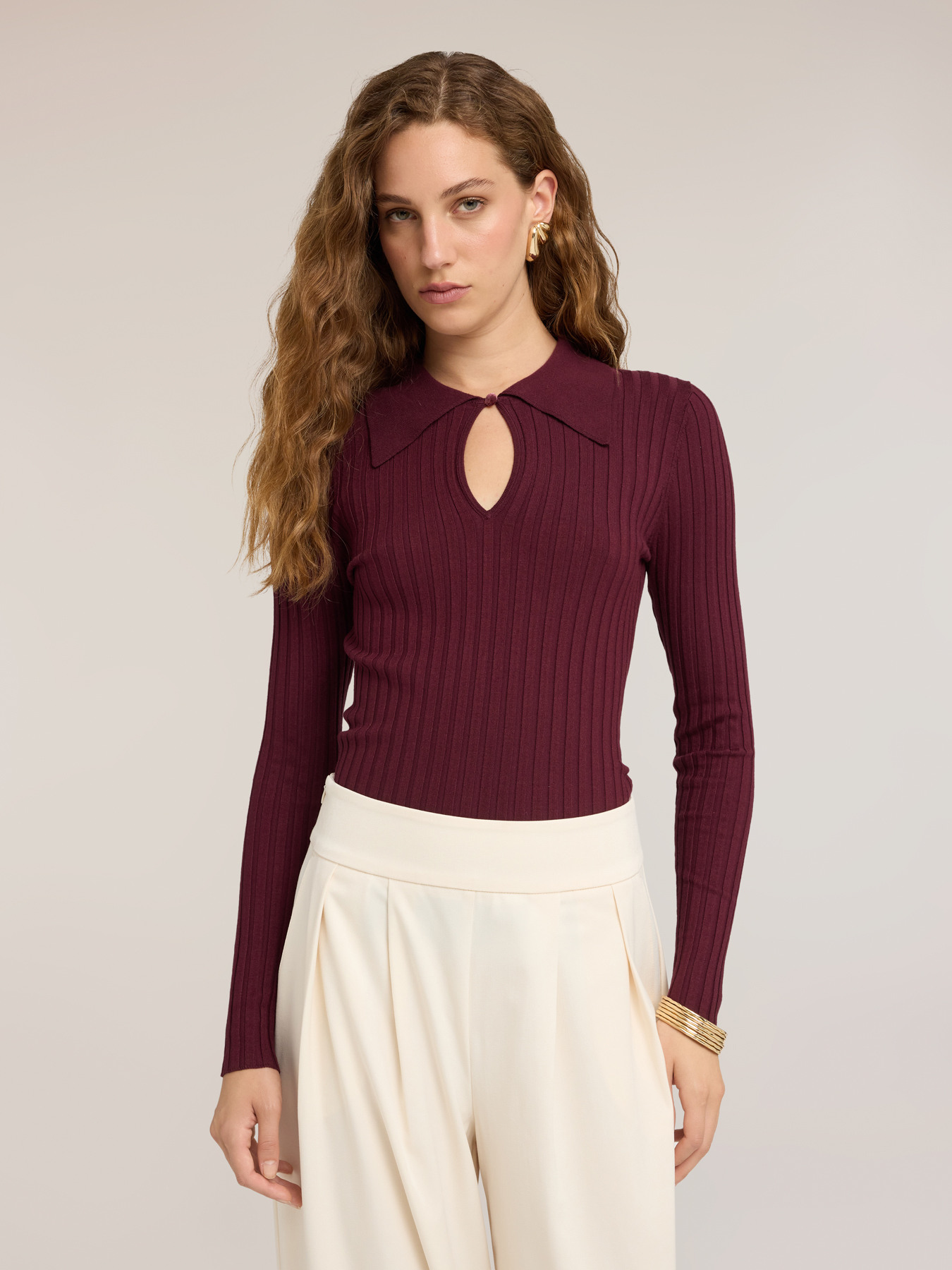 Maglia polo a coste in viscosa con cut-out image number 0