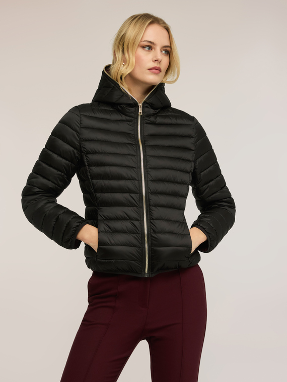 Piumino lightweight con cappuccio