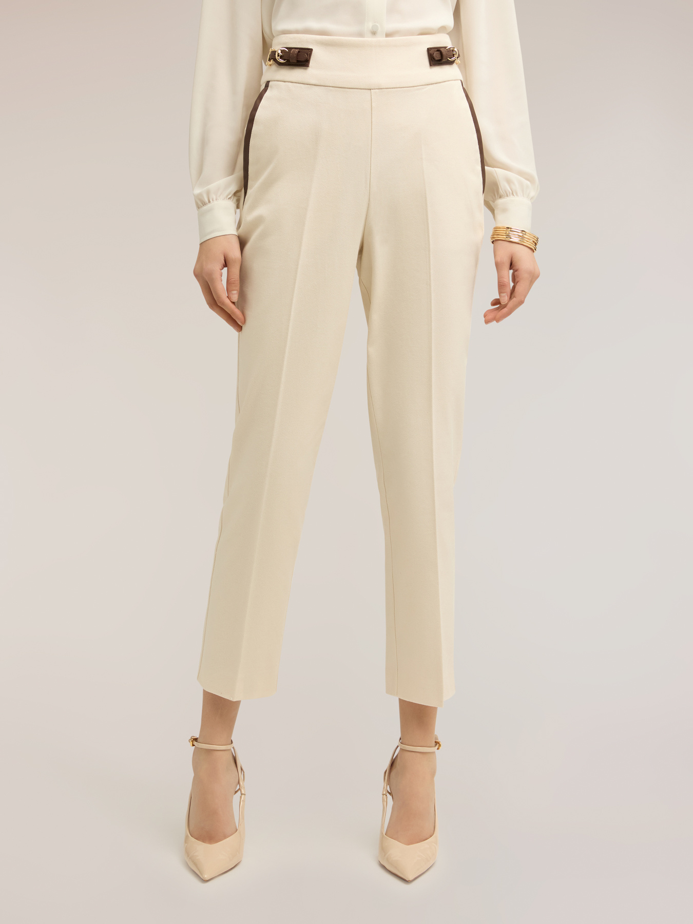 Pantaloni regular con motivo fibbie laterali image number 2