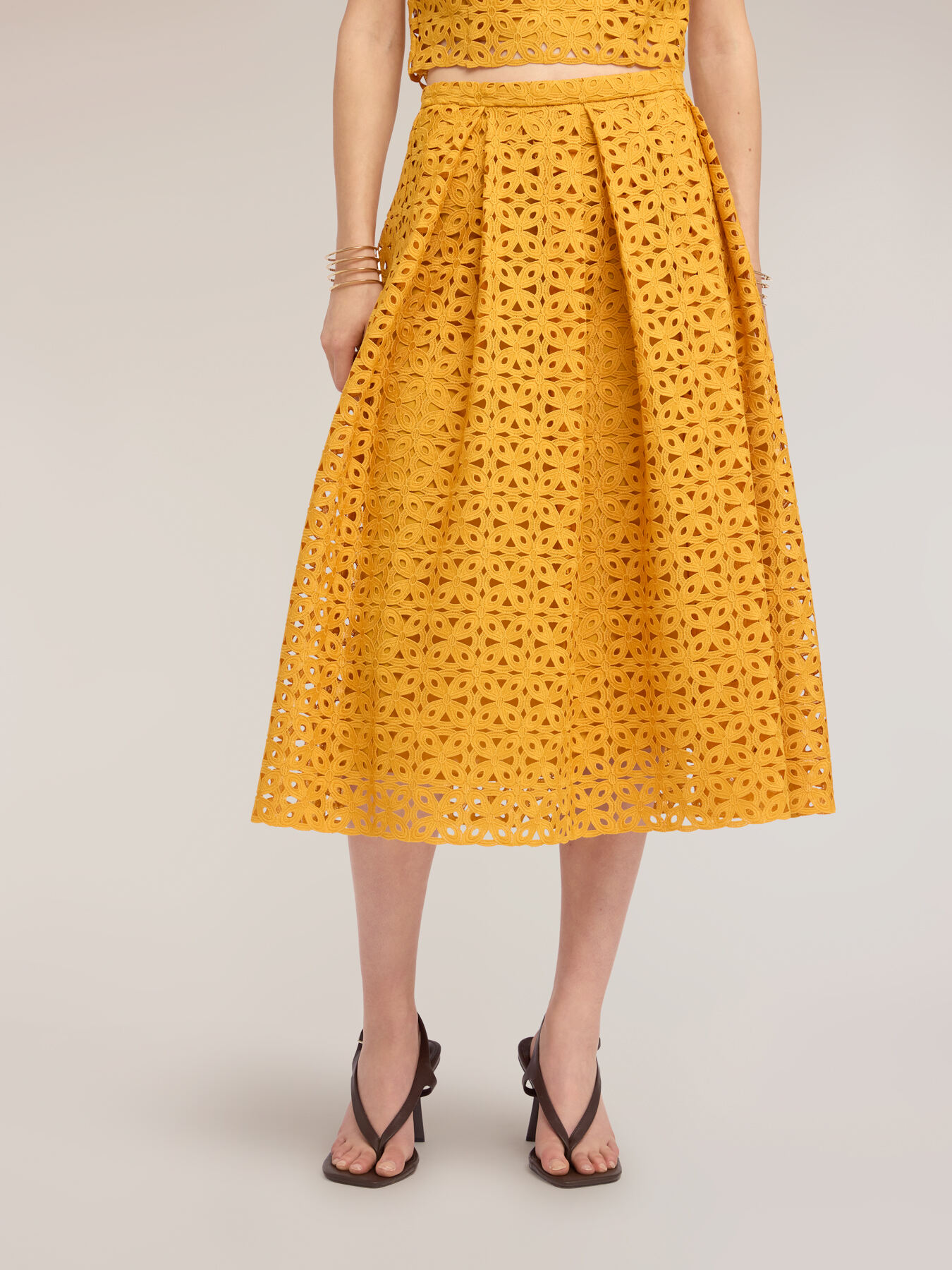 Gonna a pieghe in pizzo macram&eacute; image number 2