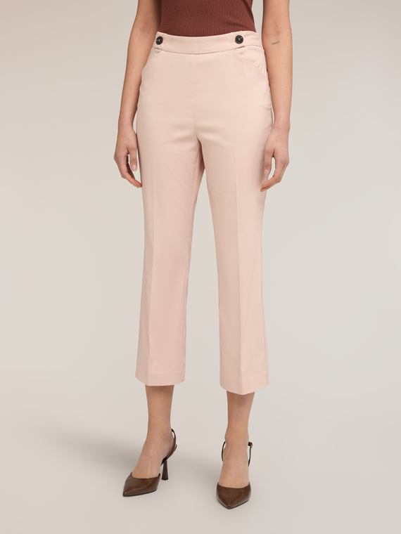 Pantaloni kick flare in cotone tecnico