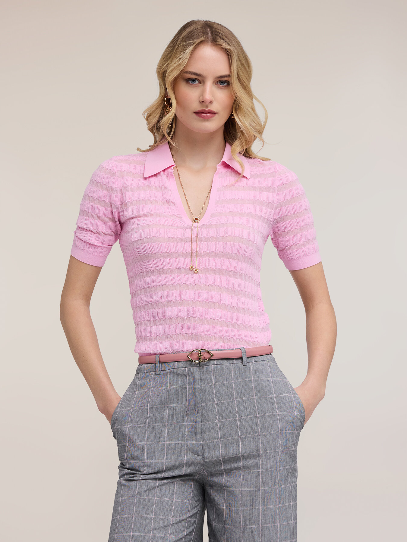 Polo in maglia fine con lavorazione ajour&eacute; image number 2