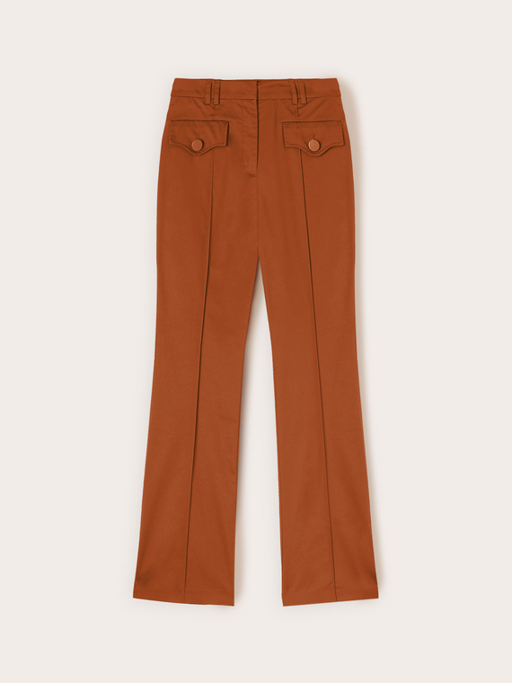 Pantaloni flare con tasche
