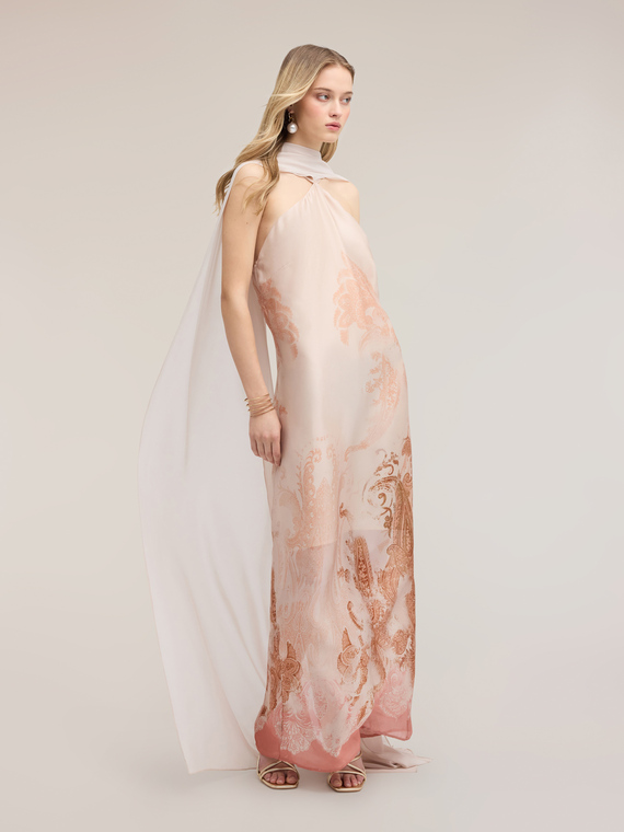 Vestito lungo in raso con stola