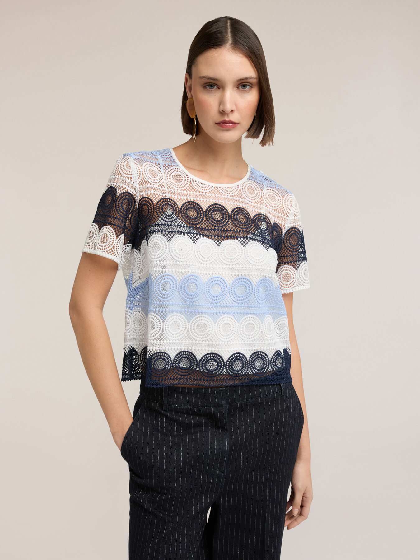 T-shirt in pizzo macram&eacute; image number 0