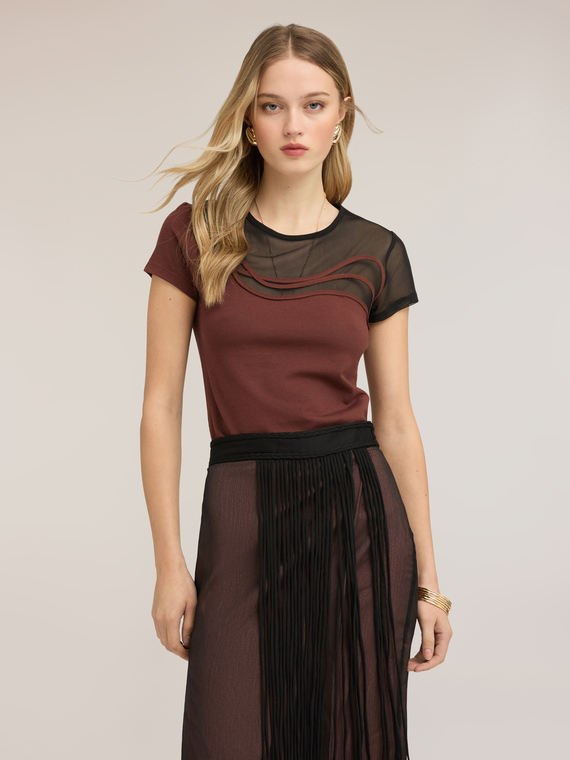 T-shirt bimaterica con ricamo