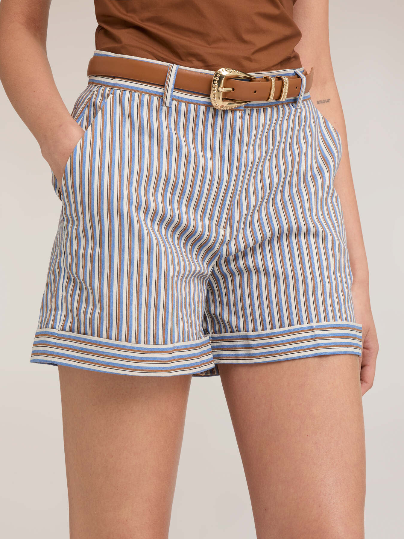 Shorts a righe in misto cotone image number 2