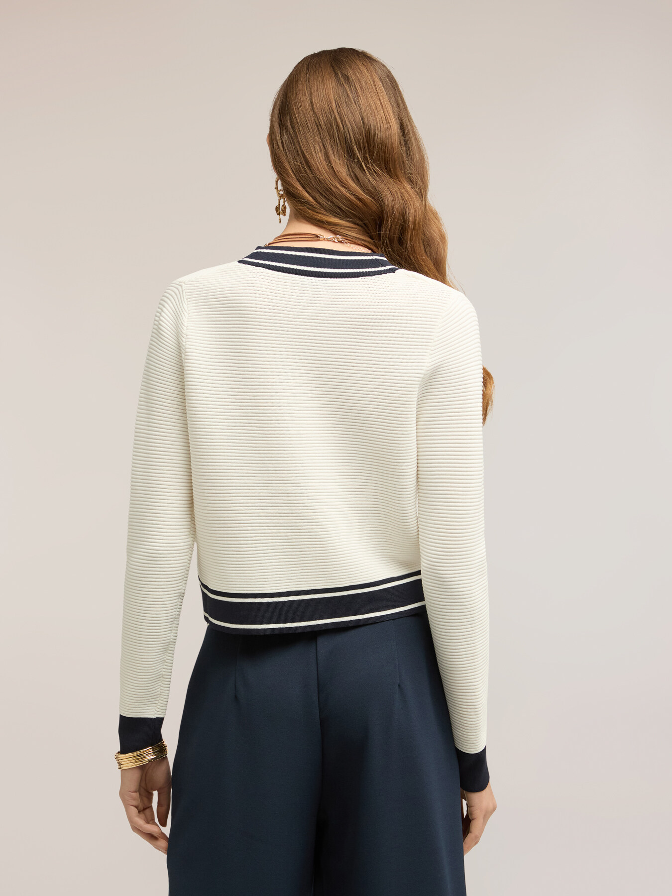Cardigan in maglia con bordi a contrasto image number 1