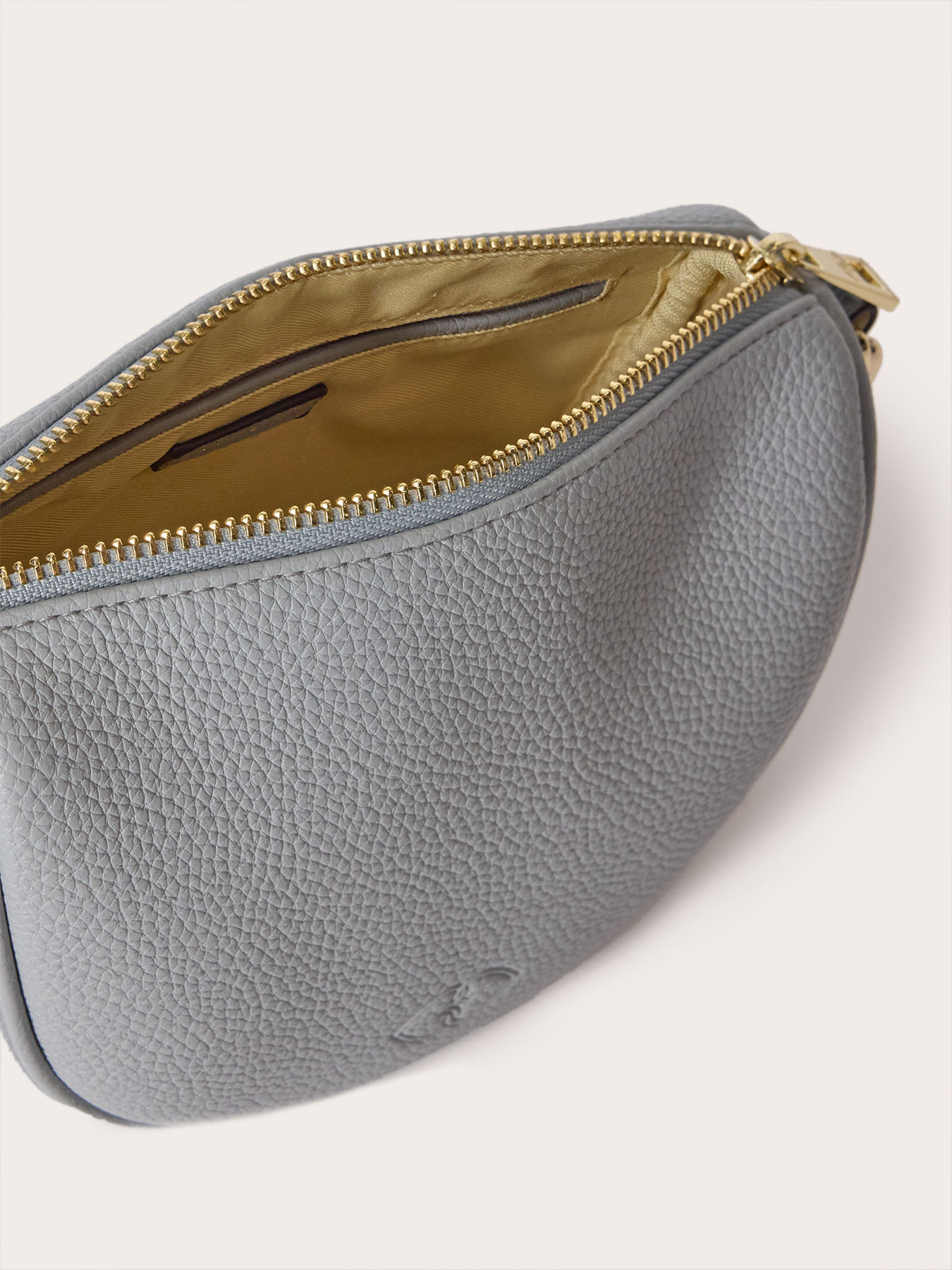 Borsa a tracolla con dettaglio catena image number 4