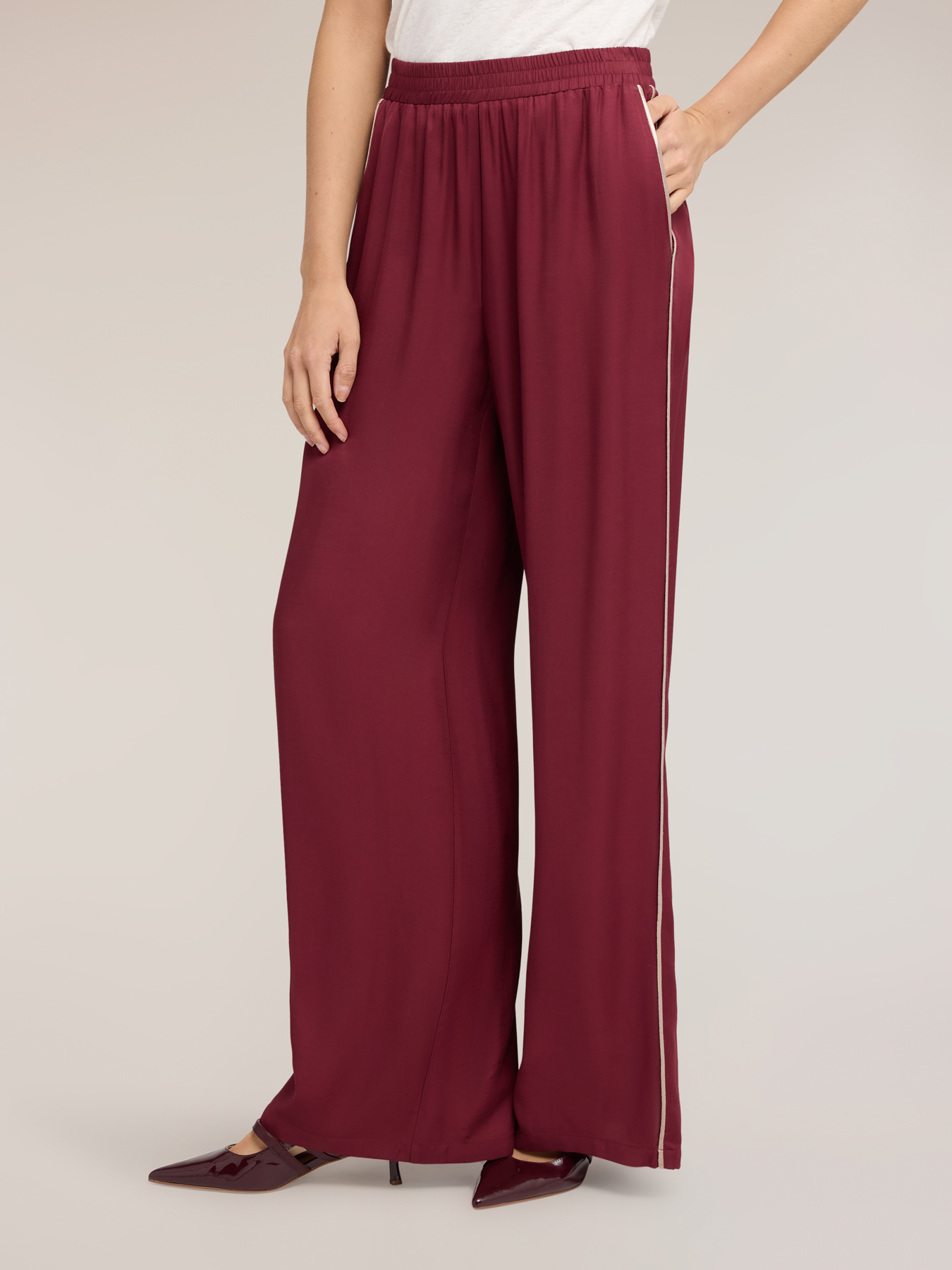 Pantaloni palazzo in twill di viscosa image number 2