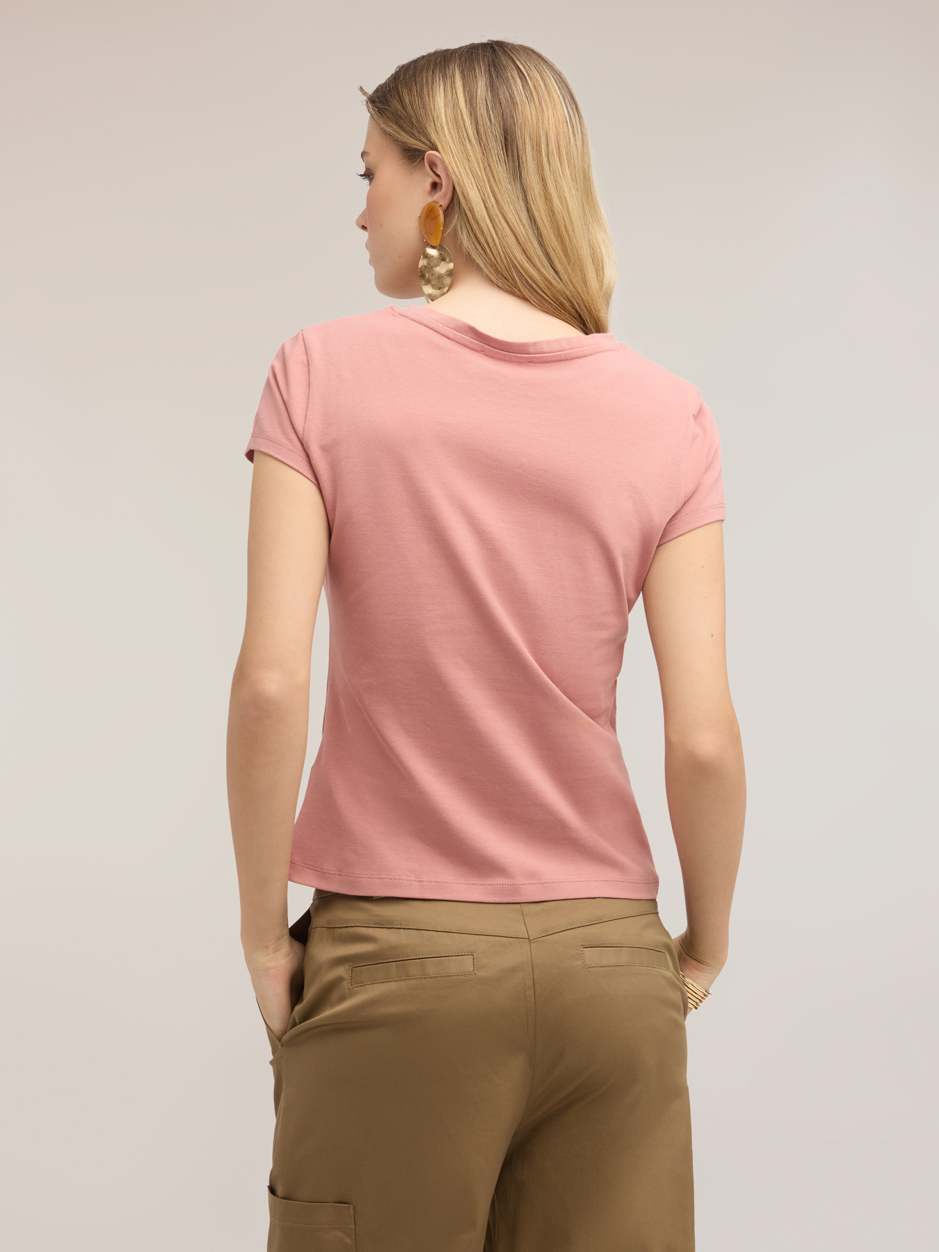 T-shirt con drappeggio laterale asimmetrico image number 1
