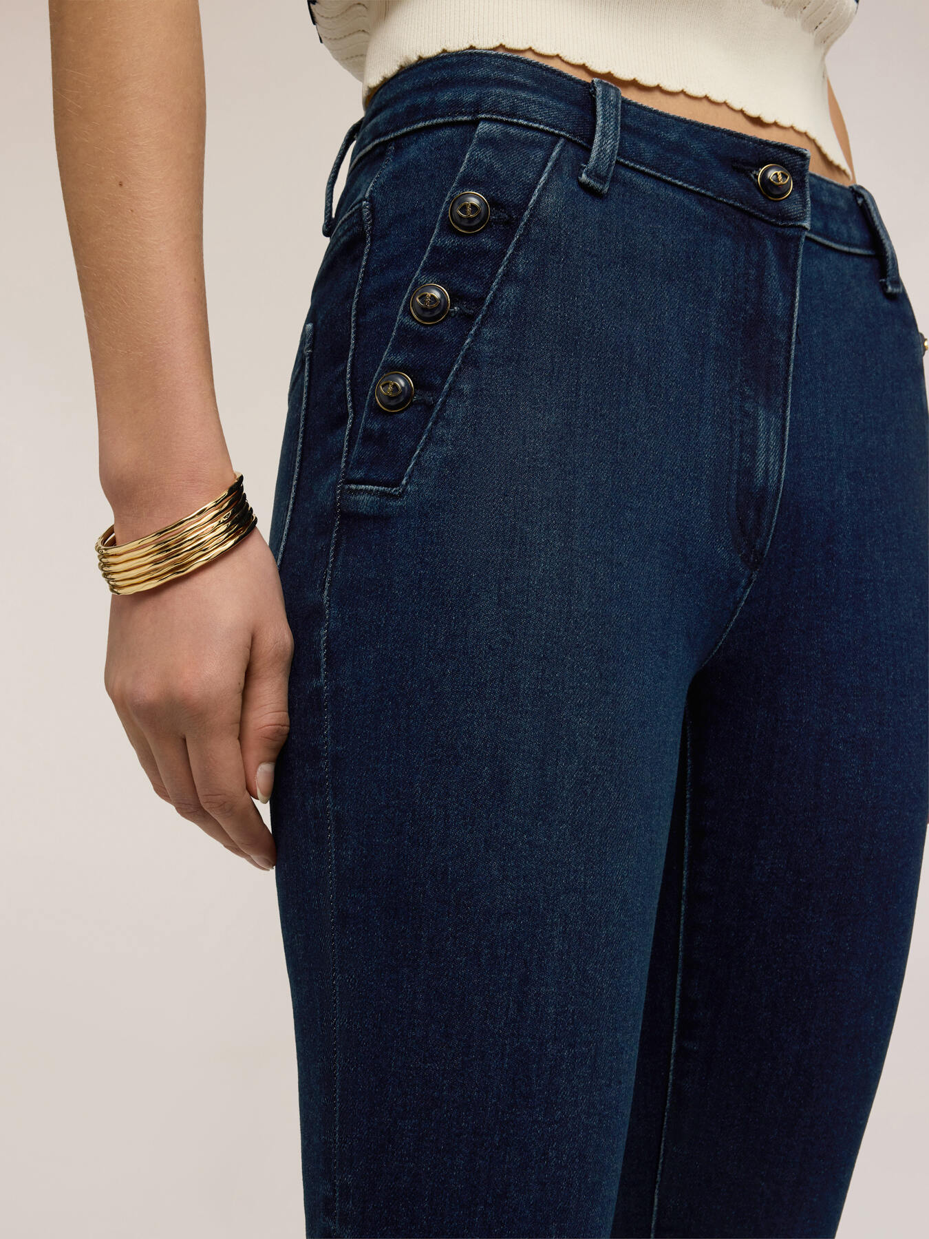 Jeans skinny con bottoni decorativi image number 3