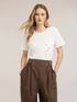 T-shirt con taschino ricamato image number 0